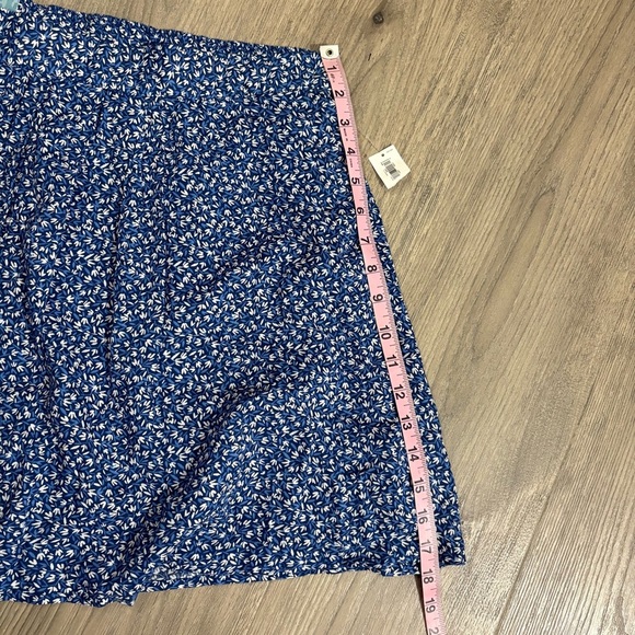 NWT Old Navy Blue White Floral Pleated Mini Skirt Sz L Lined Preppy Spring - Picture 6 of 10
